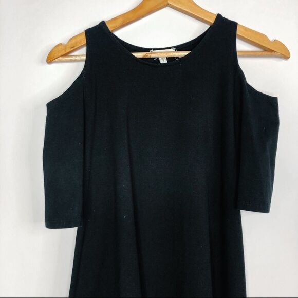 Urban Outfitters Cold Shoulder Tunic Dress - Picture 4 of 7